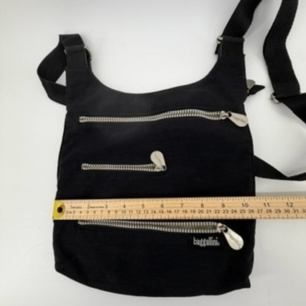baggallini Black Nylon Crossbody Bag Three Zip Front Pockets Adjustable Strap - Picture 12 of 12